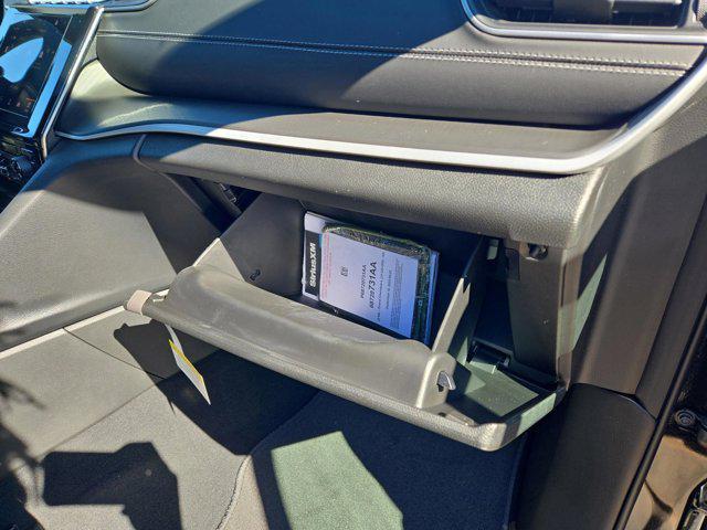 new 2025 Jeep Grand Cherokee car, priced at $27,990