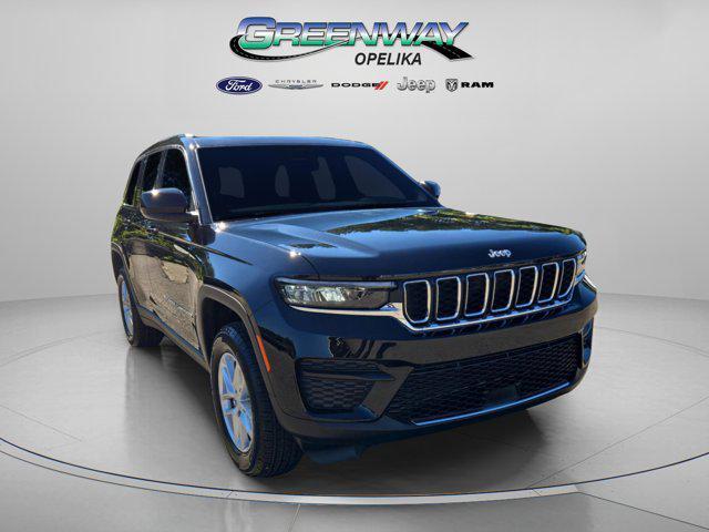 new 2025 Jeep Grand Cherokee car, priced at $27,990