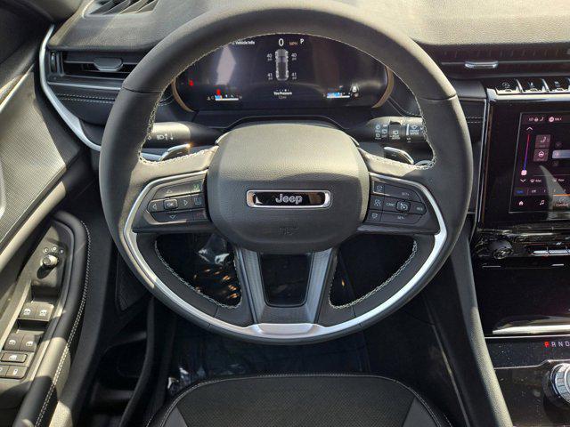 new 2025 Jeep Grand Cherokee car, priced at $30,025