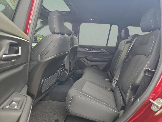 new 2025 Jeep Grand Cherokee car, priced at $29,999