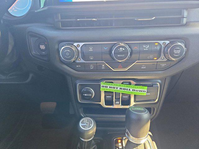 new 2025 Jeep Gladiator car, priced at $34,900