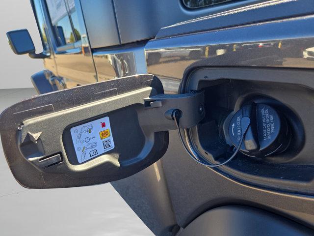 new 2025 Jeep Gladiator car, priced at $34,900