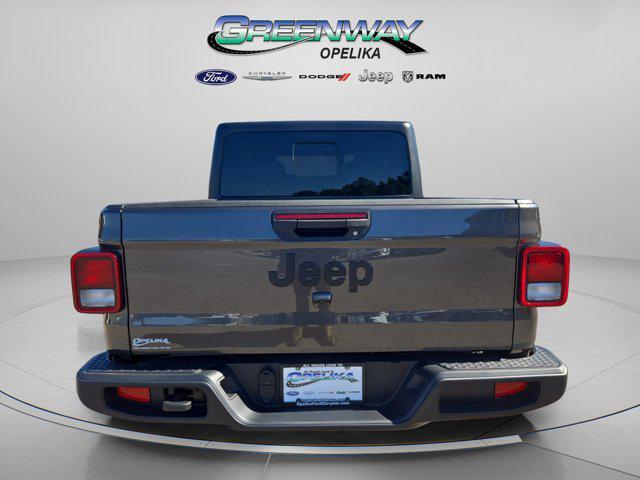 new 2025 Jeep Gladiator car, priced at $34,900