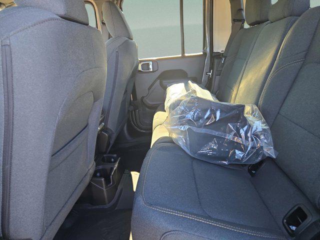 new 2025 Jeep Gladiator car, priced at $34,900