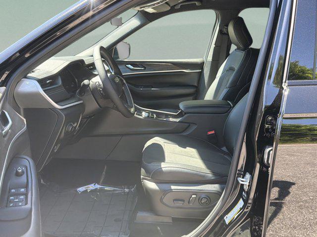 new 2026 Jeep Grand Cherokee L car, priced at $44,675