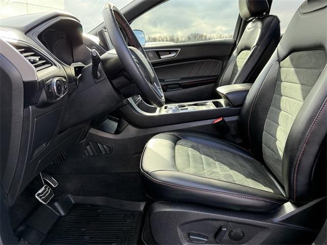 used 2024 Ford Edge car, priced at $32,988