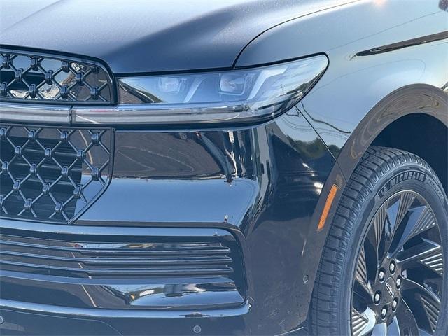 new 2025 Lincoln Navigator L car, priced at $109,675