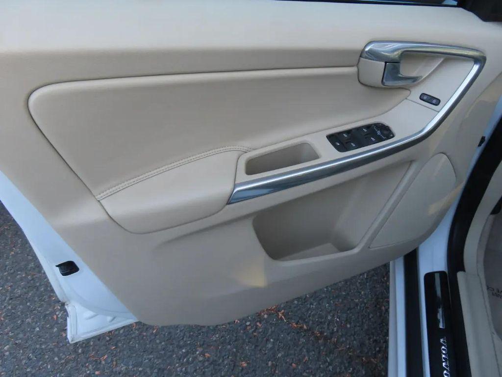 used 2016 Volvo XC60 car, priced at $9,290