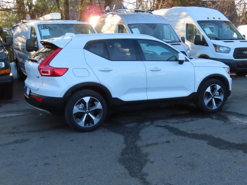 used 2021 Volvo XC40 car, priced at $15,990