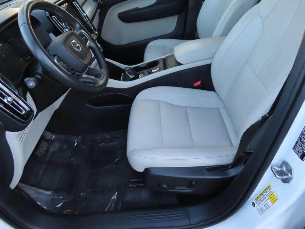 used 2021 Volvo XC40 car, priced at $15,990