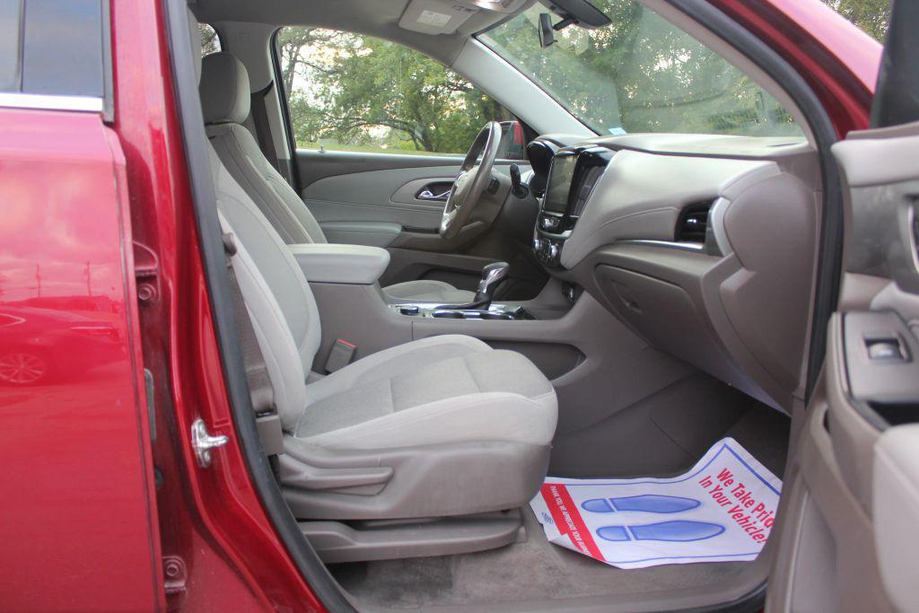 used 2021 Chevrolet Traverse car, priced at $15,800