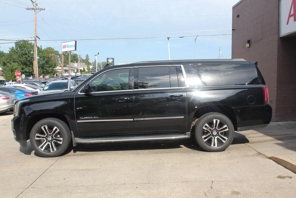 used 2016 GMC Yukon XL car, priced at $18,995