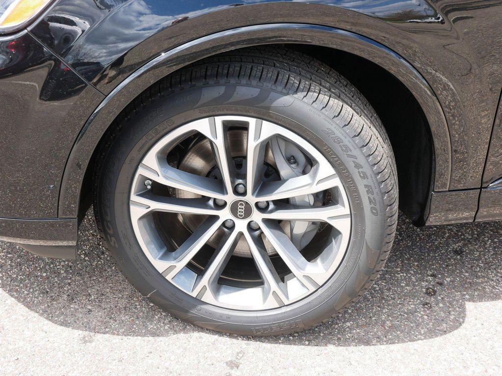 new 2026 Audi Q7 car, priced at $66,885
