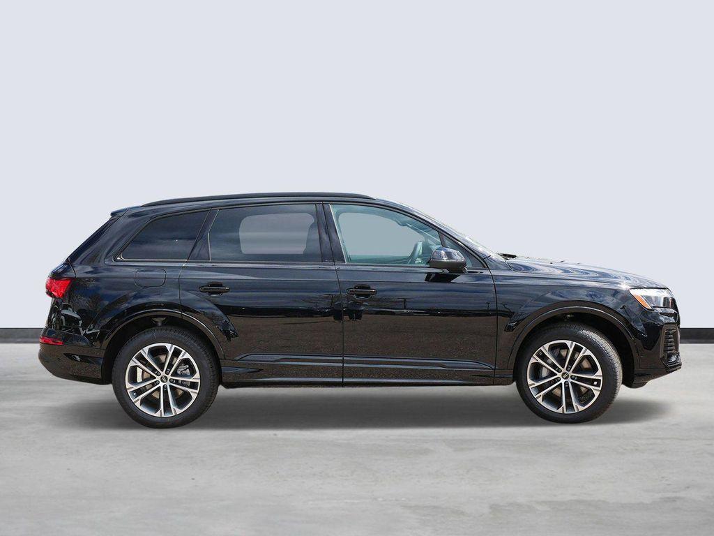 new 2026 Audi Q7 car, priced at $66,885