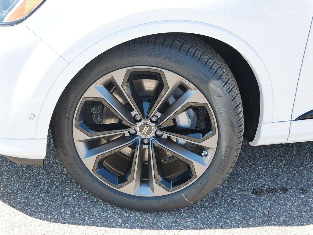 new 2026 Audi Q7 car, priced at $78,150