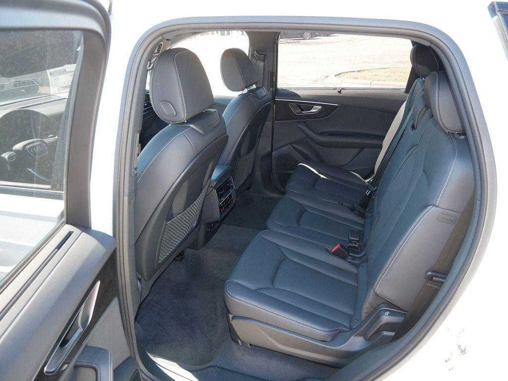 new 2026 Audi Q7 car, priced at $78,150