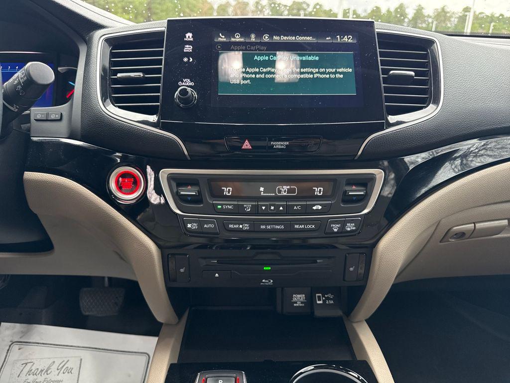 used 2021 Honda Pilot car, priced at $26,321