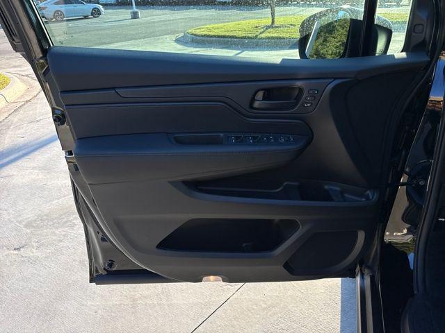 new 2026 Honda Odyssey car, priced at $42,026