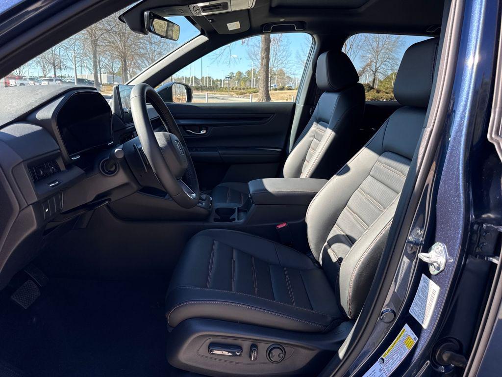 new 2026 Honda CR-V Hybrid car, priced at $39,699
