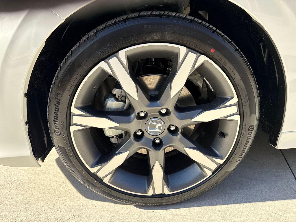 new 2026 Honda Civic Hybrid car, priced at $32,037