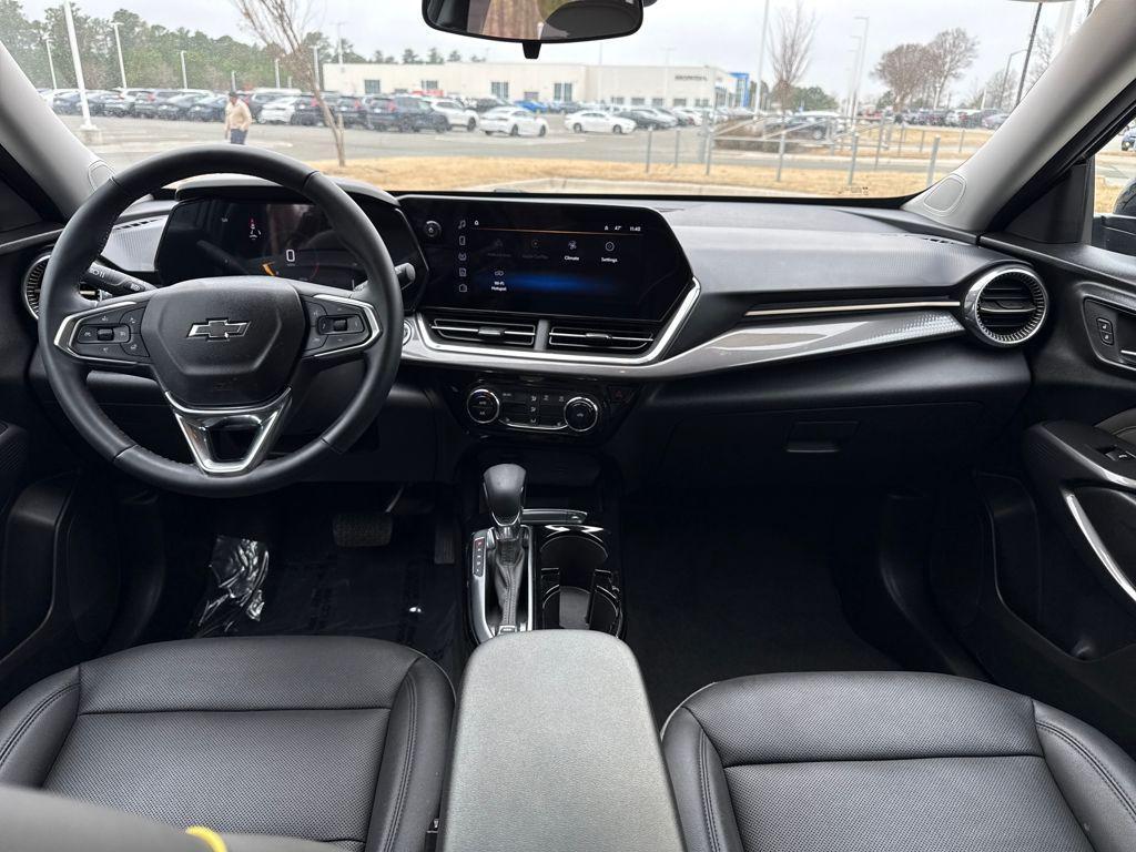 used 2025 Chevrolet Trax car, priced at $22,696