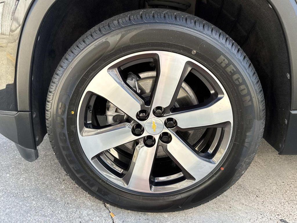 used 2021 Chevrolet Traverse car, priced at $21,997