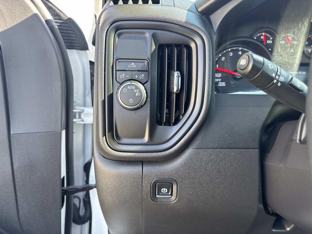 used 2024 Chevrolet Silverado 1500 car, priced at $28,997