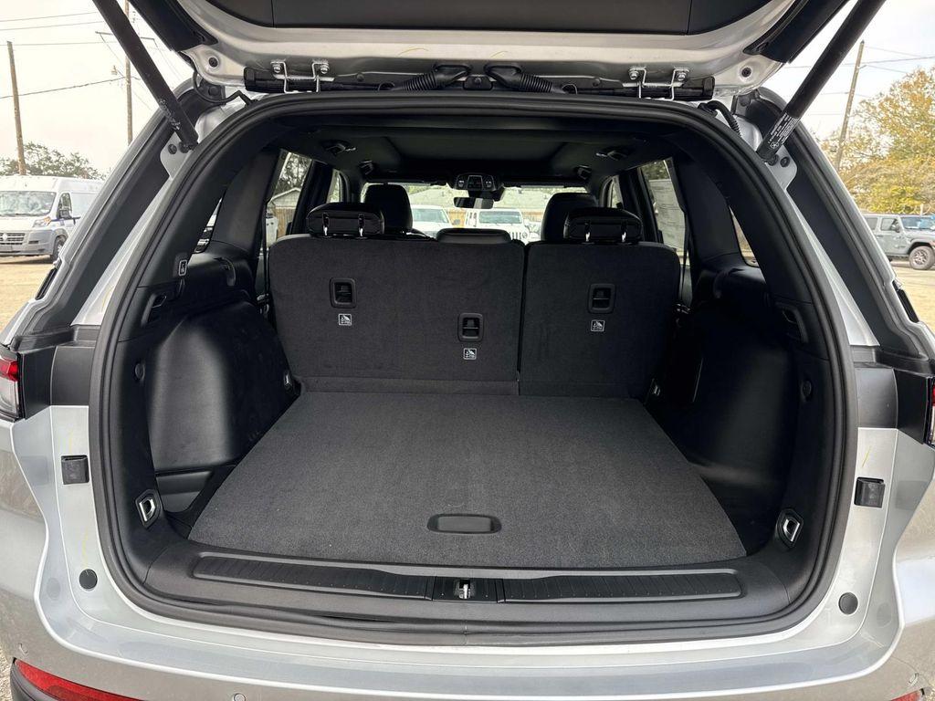 new 2026 Jeep Grand Cherokee car, priced at $46,080