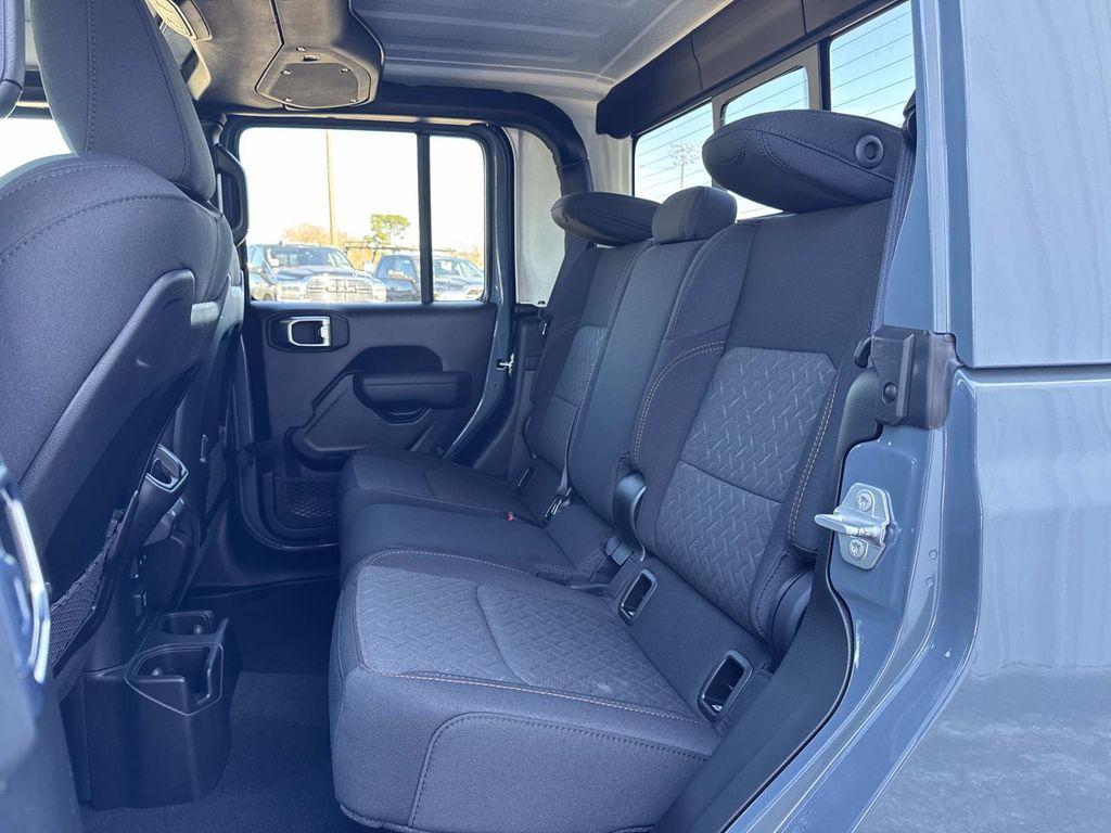 new 2026 Jeep Gladiator car, priced at $53,040