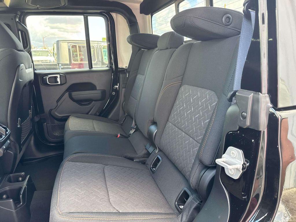 new 2025 Jeep Gladiator car, priced at $53,105