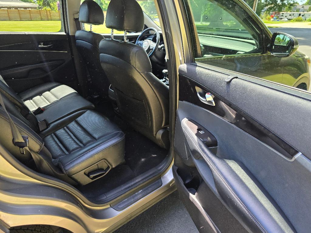 used 2018 Kia Sorento car, priced at $14,881