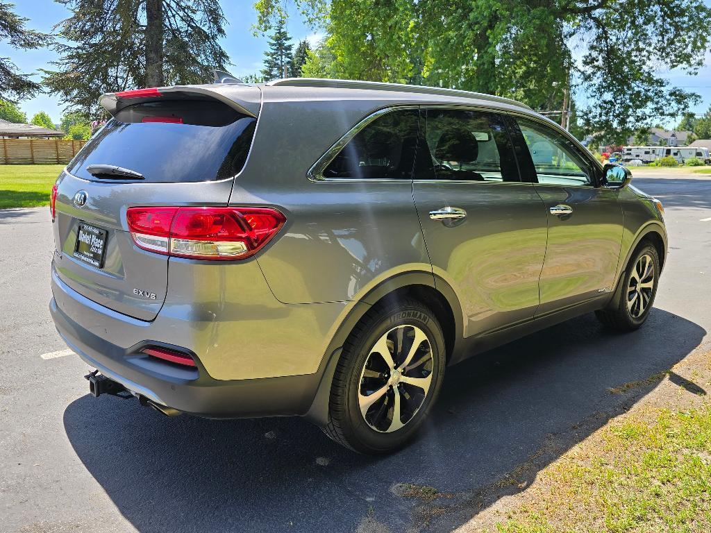 used 2018 Kia Sorento car, priced at $14,881