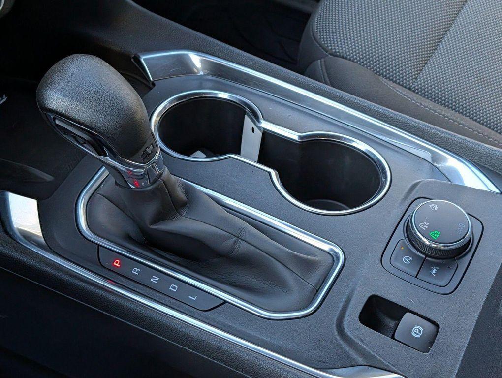 used 2022 Chevrolet Traverse car, priced at $25,110