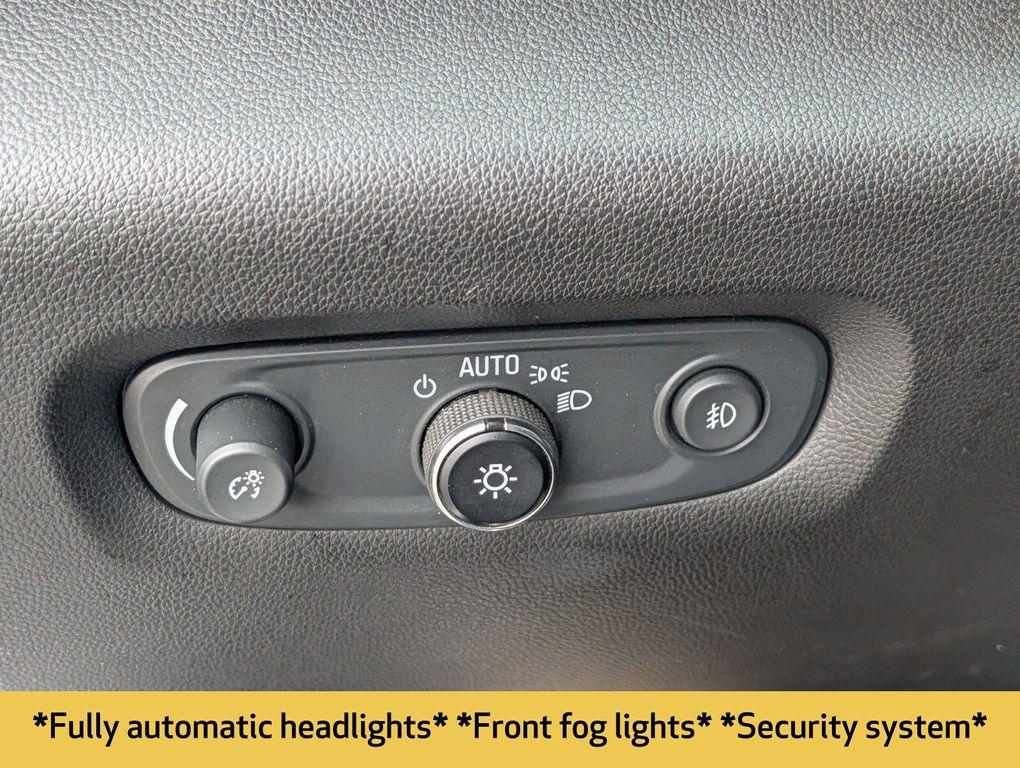 used 2021 Chevrolet Traverse car, priced at $25,999