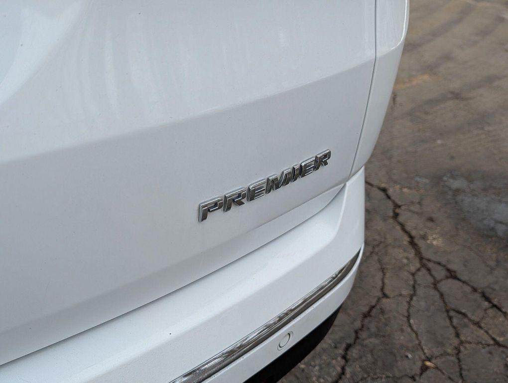 used 2021 Chevrolet Traverse car, priced at $25,999