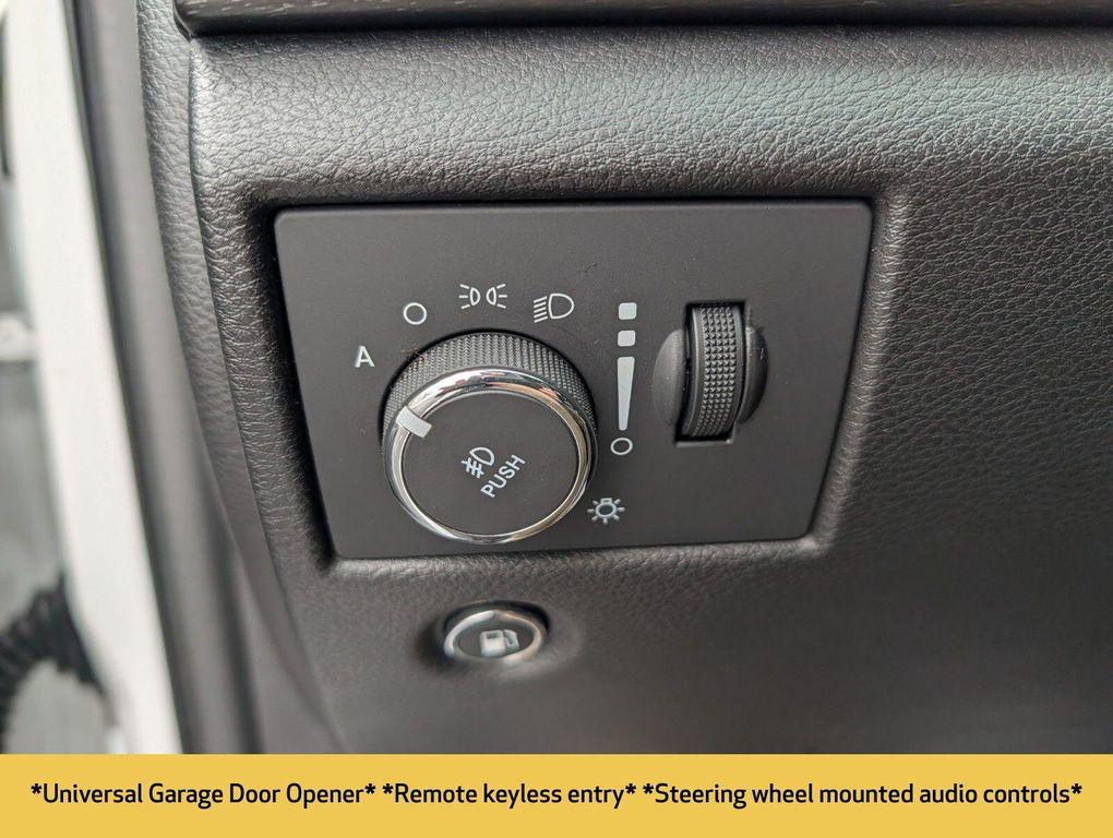 used 2015 Jeep Grand Cherokee car, priced at $13,141