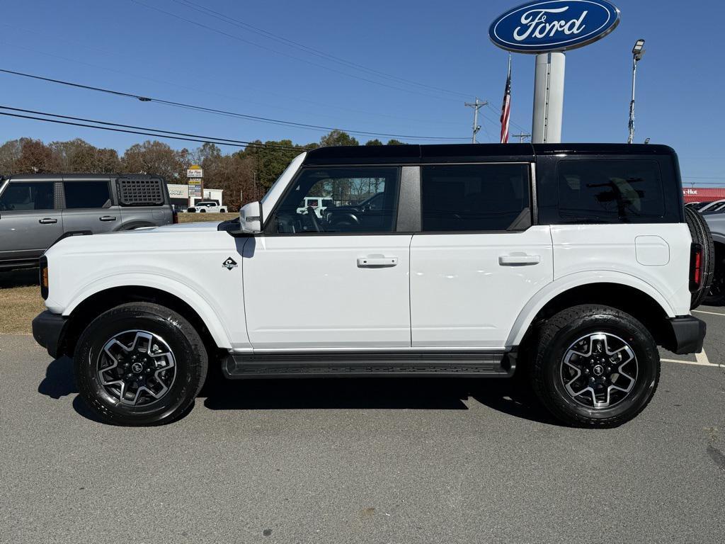 new 2025 Ford Bronco car, priced at $52,277