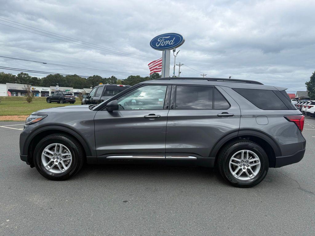 new 2025 Ford Explorer car, priced at $39,777