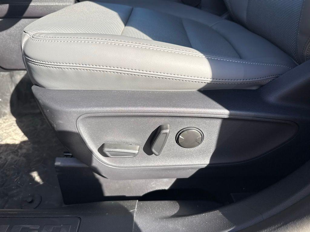 new 2025 Ford Bronco Sport car, priced at $39,777