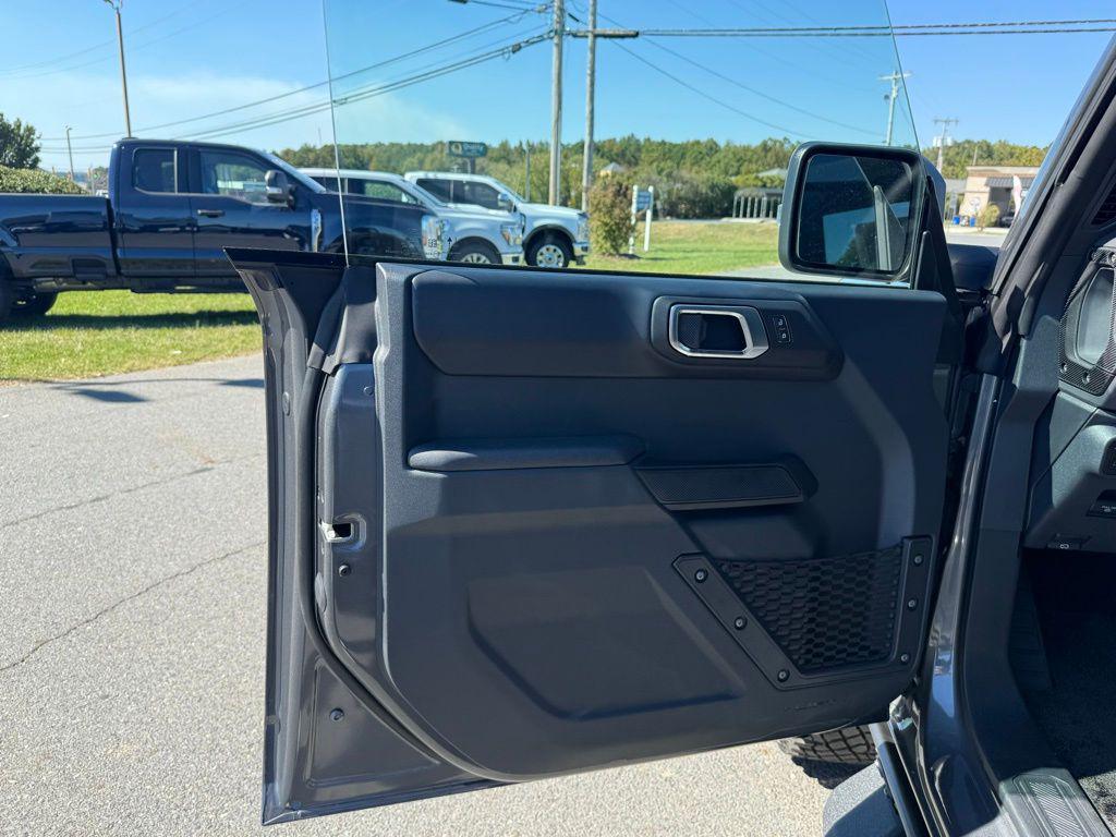 new 2025 Ford Bronco car