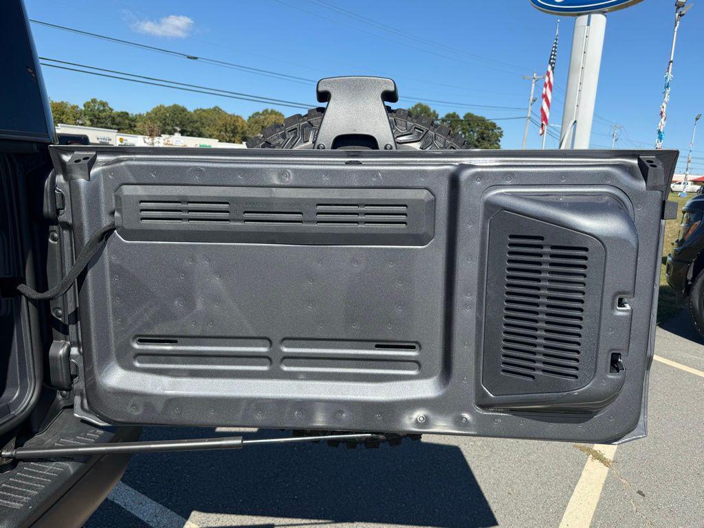 new 2025 Ford Bronco car