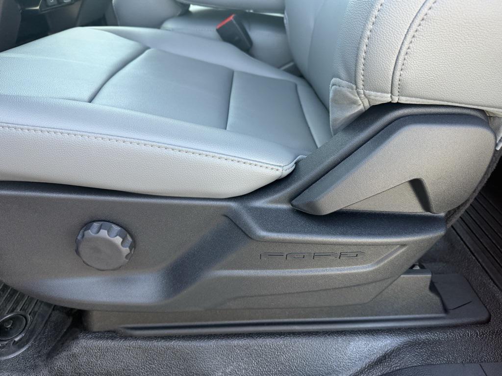 new 2025 Ford F-250 car, priced at $60,777