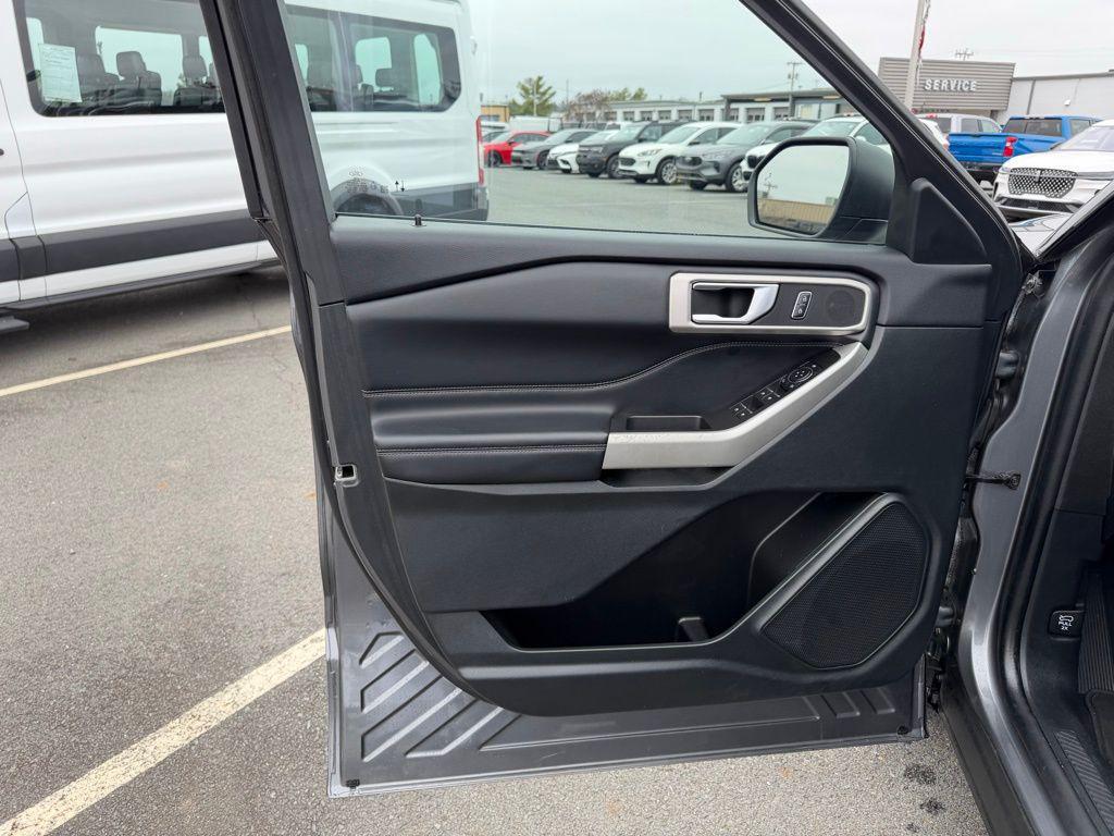 used 2023 Ford Explorer car, priced at $31,277