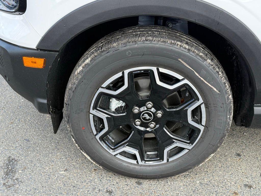 new 2025 Ford Bronco Sport car, priced at $37,777