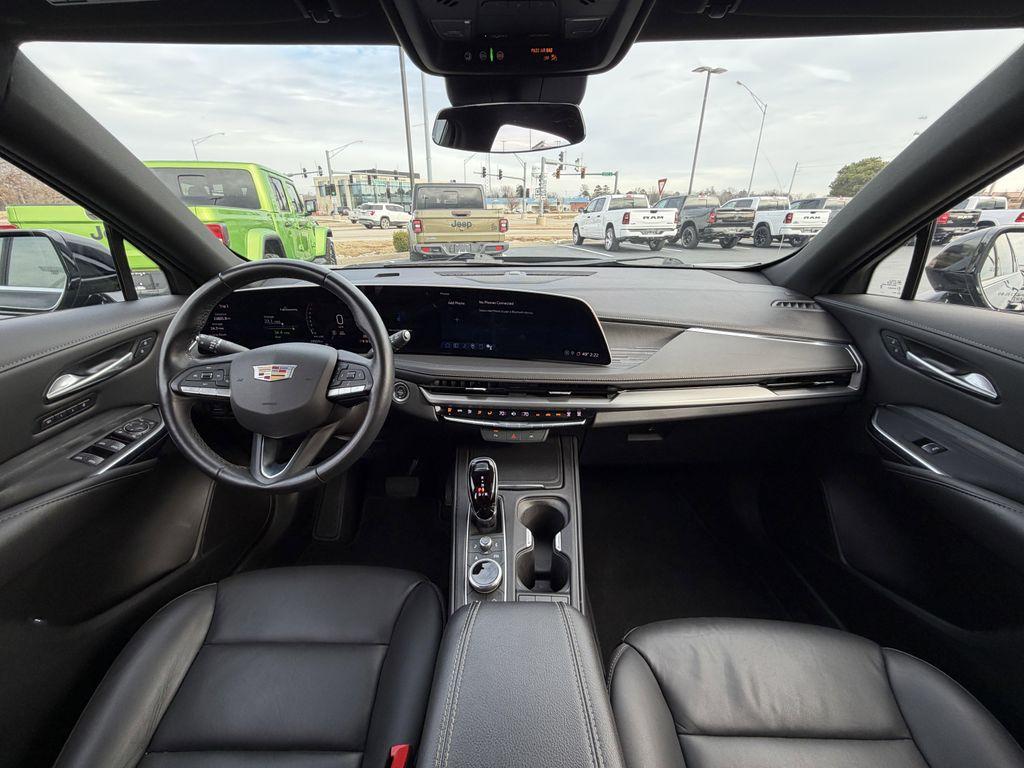 used 2025 Cadillac XT4 car, priced at $35,482