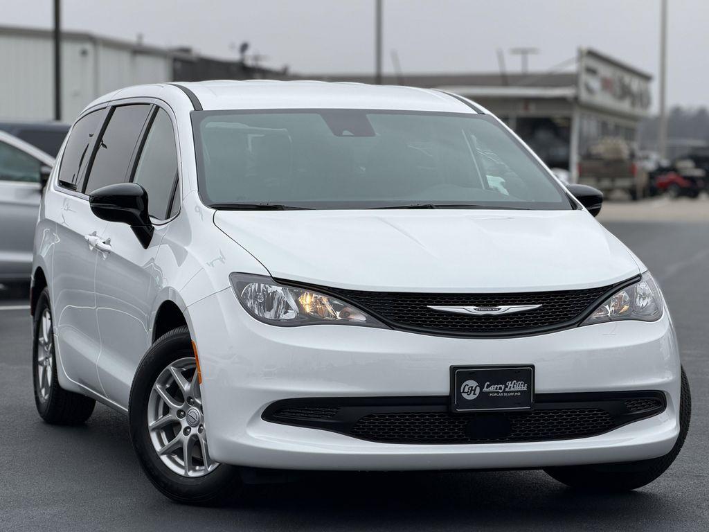 new 2026 Chrysler Voyager car, priced at $43,115