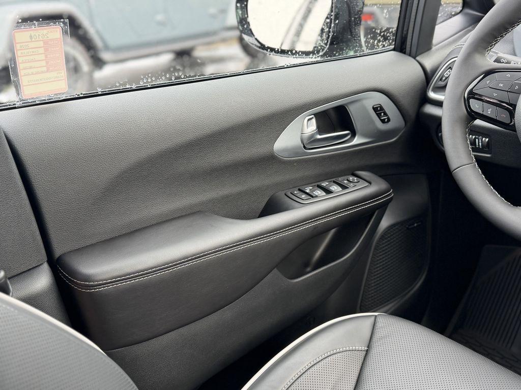 new 2026 Chrysler Pacifica car, priced at $58,845