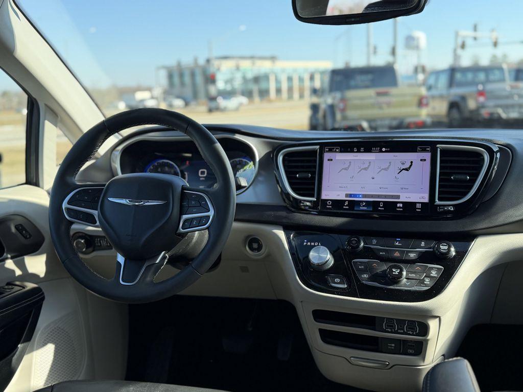 used 2022 Chrysler Pacifica car, priced at $23,311