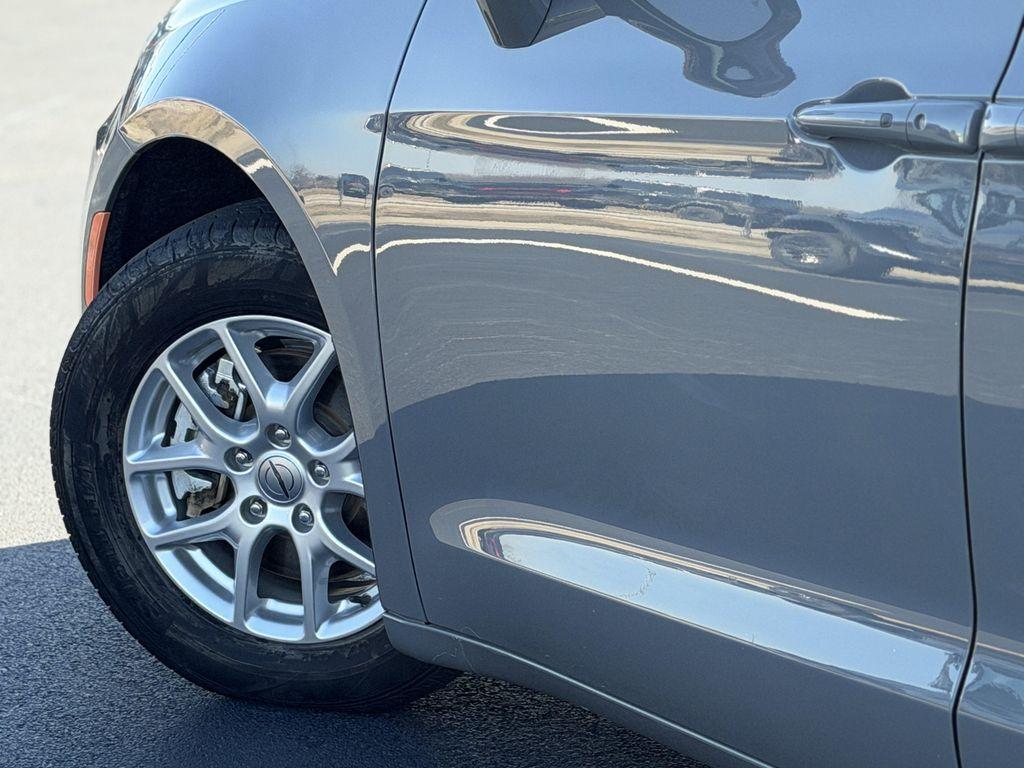 used 2022 Chrysler Pacifica car, priced at $23,311