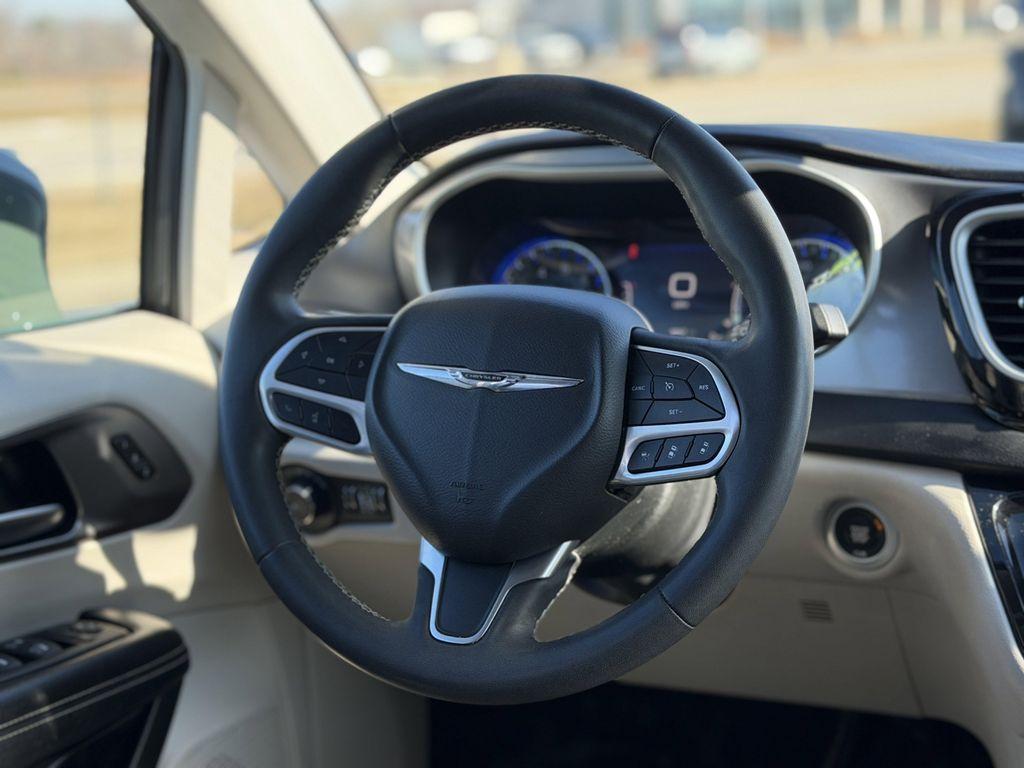 used 2022 Chrysler Pacifica car, priced at $23,311